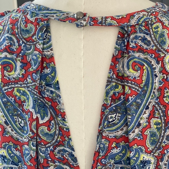 Muted red, blue and greens paisley print sleeveless top. Runs small - Picture 2 of 6